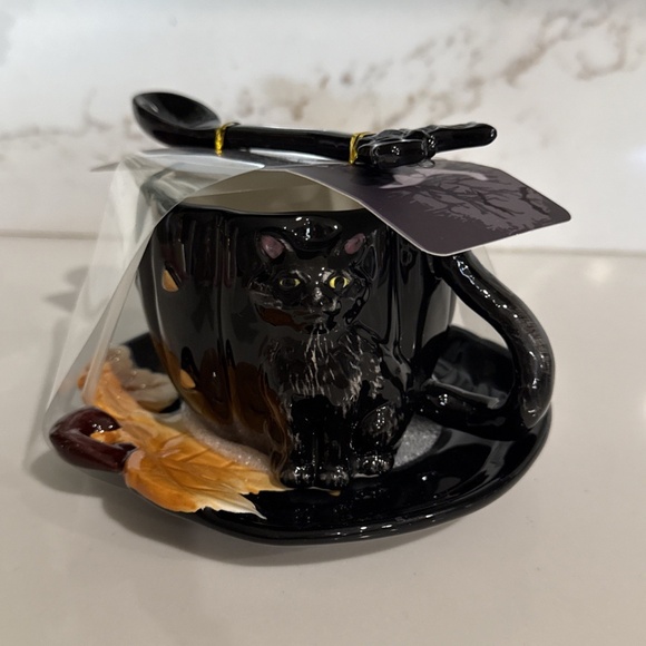 Corner Ruby Black Cat Pumpkin Tea Cup & Saucer With Bat Spoon - Picture 1 of 6